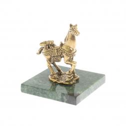 Статуэтка &amp;quot;Лошадь с мухой &amp;quot; из змеевика и бронзы 5,5х5,5х5,5 см
