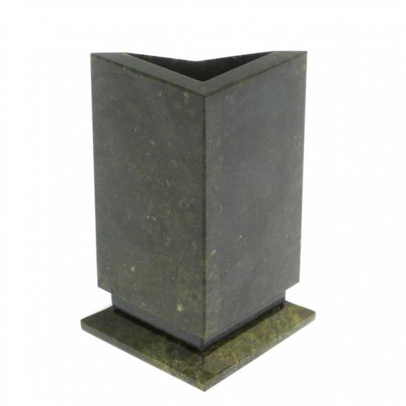 Карандашница из темного змеевика 129486