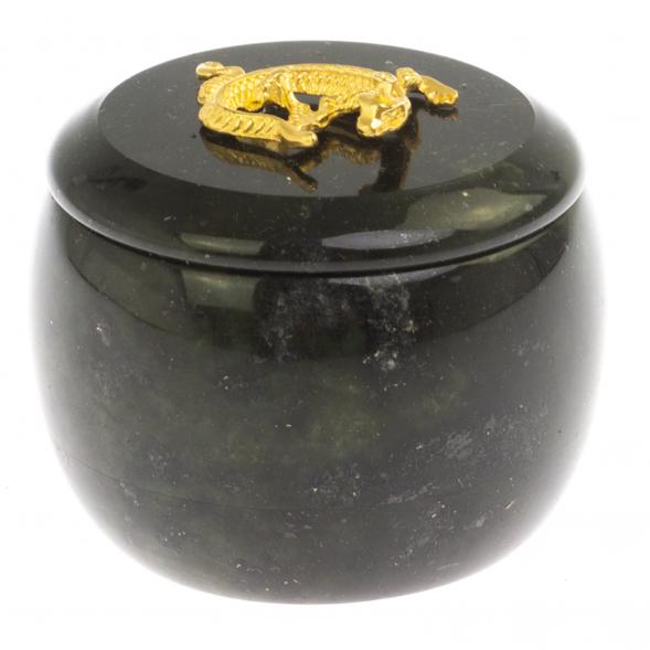 Шкатулка круглая с ящерицей черный змеевик 6х6х5,5 см 125016