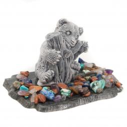 Сувенир "Медвежонок играет с поленом" из мрамолита