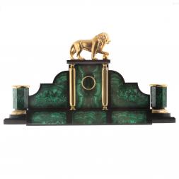 Настольный набор из малахита &amp;quot;Лев с шаром&amp;quot; с лампой