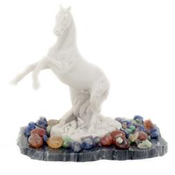 Сувенир из мрамолита "Вздыбленный конь"