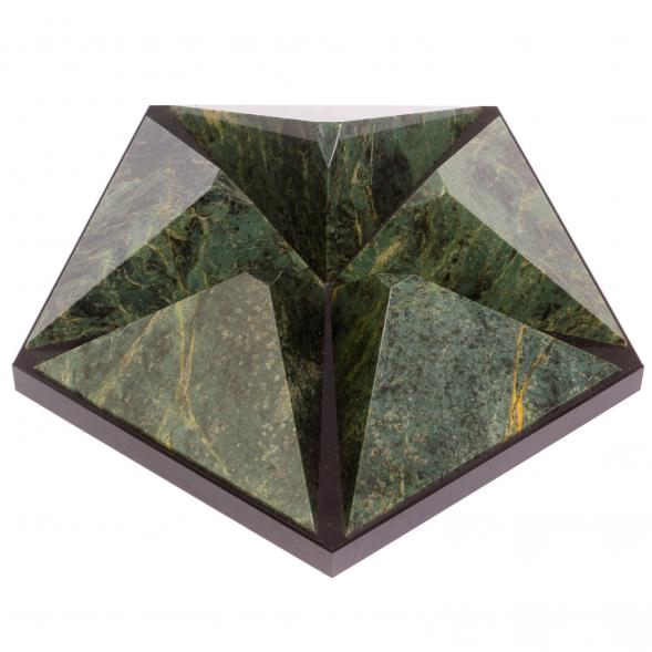 Шар 12,5 см на подставке из змеевика и долерита 126355