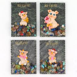 Магнит &amp;quot;Свинка на удачу&amp;quot; змеевик самоцветы в ассортименте 6,5х9 см