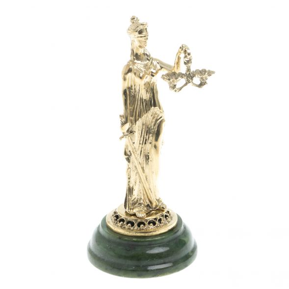 Статуэтка &amp;quot;Фемида&amp;quot; на подставке из нефрита 128611