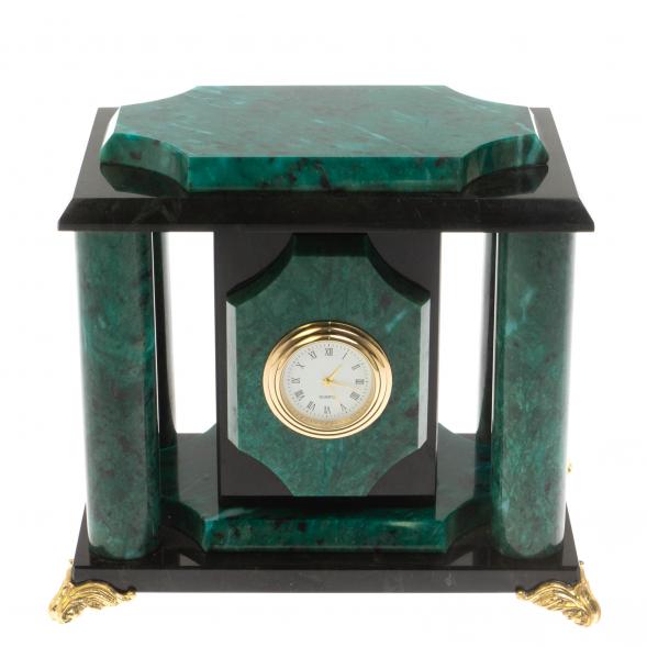 Часы из шабровского змеевика 17х12х17 см 129833