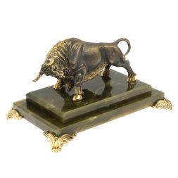 Бронзовая статуэтка "Бык" на подставке из камня нефрит цвет патина