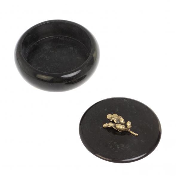 Шкатулка из черного змеевика &amp;quot;Желуди&amp;quot; 15х15х9 см 126821