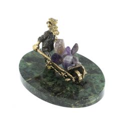 Статуэтка &amp;quot;Старатель с тачкой&amp;quot; из бронзы камень аметист