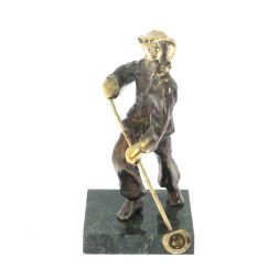 Статуэтка из бронзы "Сталевар" камень змеевик