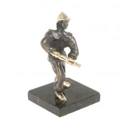 Статуэтка из бронзы "Пожарный"