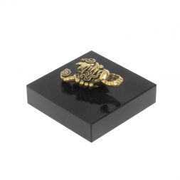 Сувенир из бронзы &amp;quot;Скорпион&amp;quot; на подставке долерит