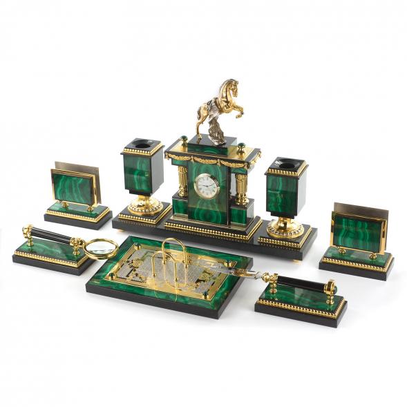 Настольный набор &amp;quot;Конь с попоной&amp;quot; из малахита Златоуст 119284