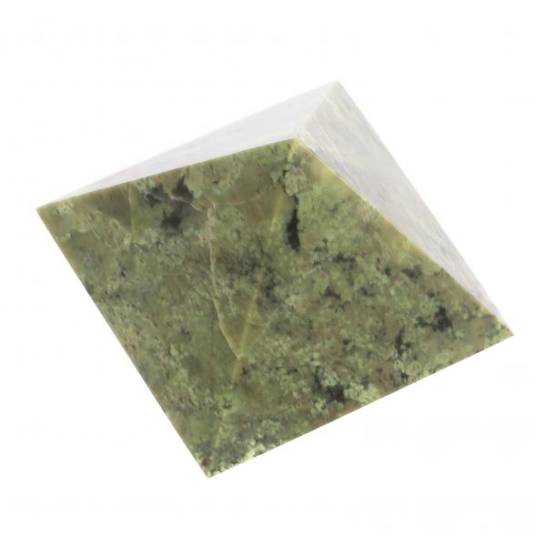 Пирамида из жадеита 6,5х6,5х4,5 см 124958