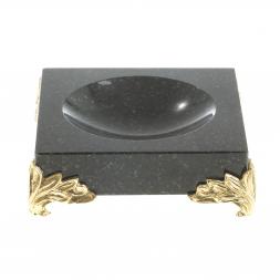 Подставка под шар из гранита на ножках 7х7 см