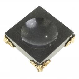 Подставка под шар из гранита на ножках 7х7 см