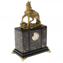 Часы &amp;quot;Конь в сбруе&amp;quot; из конгломерата