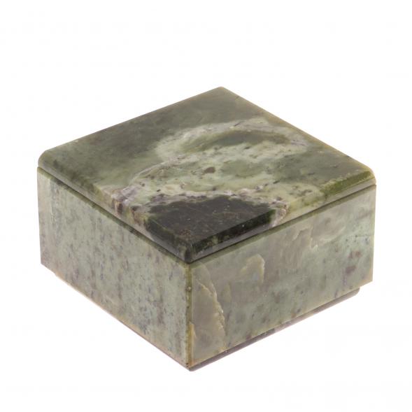 Шкатулка из камня нефрит 8х8х5 см 126758