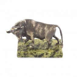 Бронзовая фигурка "Бык" на подставке из камня змеевик