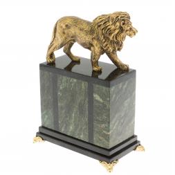 Настольные часы "Гордый лев" из шабровского змеевика