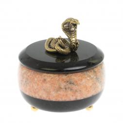 Шкатулка круглая "Кобра" из розового мрамора 10,5х10,5х13,5 см