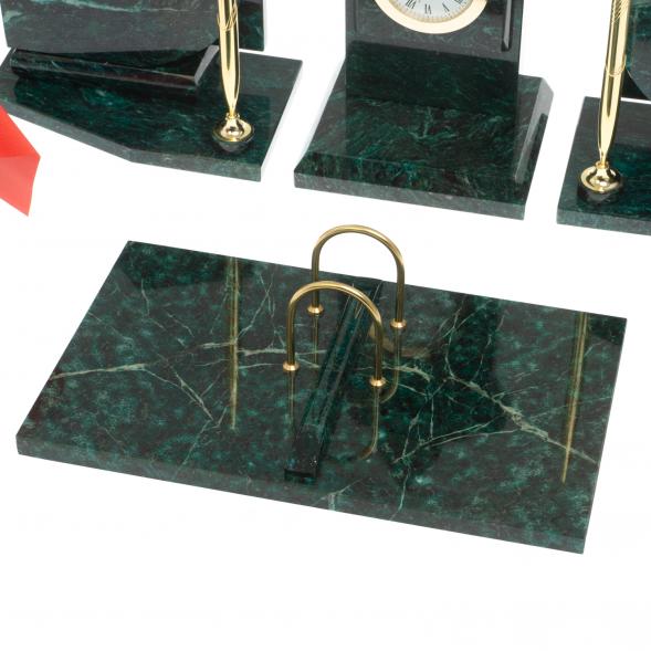 Настольный канцелярский набор с гербом и флагом России камень змеевик 113468