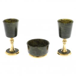 Набор водочный из нефрита 2 рюмки и соусник