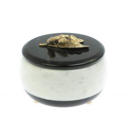 Шкатулка круглая "Желуди" из мрамора и змеевика 10,5х10,5х7,5 см