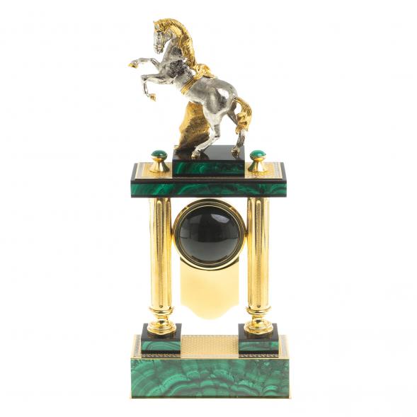 Каминные часы &amp;quot;Конь на дыбах&amp;quot; из малахита Златоуст 113195