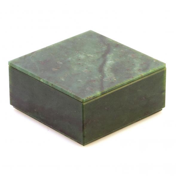 Шкатулка из нефрита 7,5х7,5х3,5 см 124819