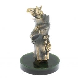 Статуэтка из бронзы &amp;quot;Конь в пальто&amp;quot; из нефрита