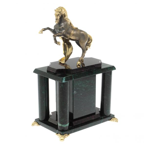 Часы &amp;quot;Конь с попоной&amp;quot; из шабровского змеевика 129251