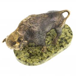 Бронзовая статуэтка &amp;quot;Зубр&amp;quot; на подставке из камня змеевик