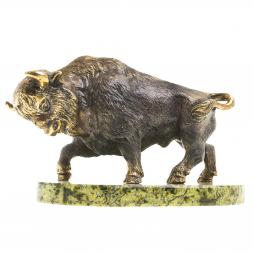 Бронзовая статуэтка &amp;quot;Зубр&amp;quot; на подставке из камня змеевик