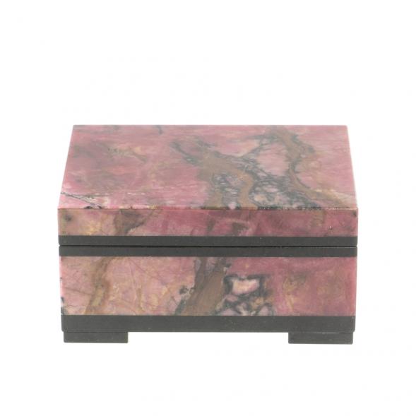 Шкатулка из родонита 9,5х7х4,5 см 127491