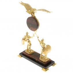 Часы &amp;quot;Гладиаторы&amp;quot; из яшмы и долерита 17х8х27 см