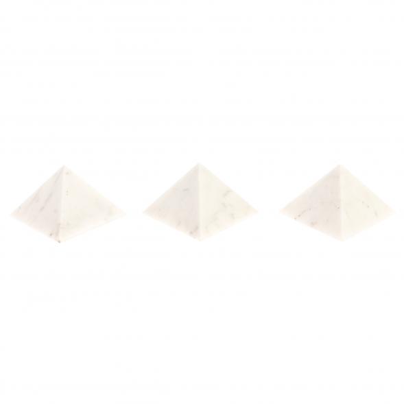 Пирамида из белого мрамора 7,5х7,5х6 см 126401