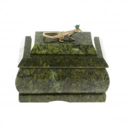 Шкатулка прямоугольная я ящерицей 10х7х8 см