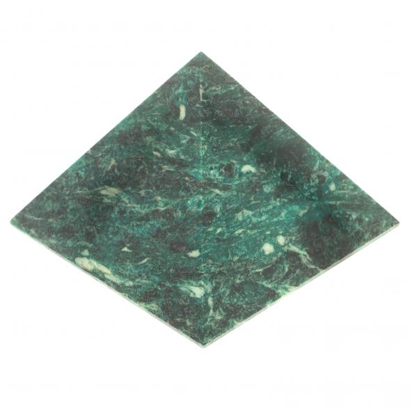 Пирамида 8,5х8,5х7 см камень змеевик 113885