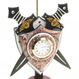 Часы "Щит с флагом" змеевик мрамор креноид