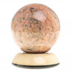 Сувенир &amp;quot;Шар Антистресс&amp;quot; из розового мрамора 9 см на подставке