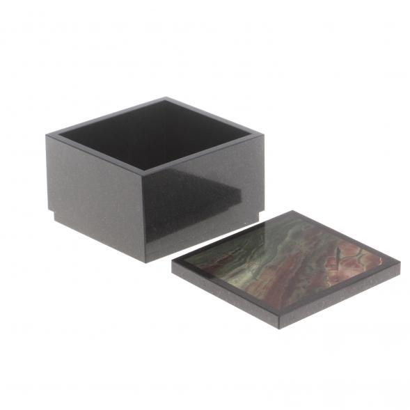 Шкатулка из уральской яшмы 8х8,5х6 см 124292