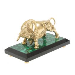 Бронзовая статуэтка &amp;quot;Бык&amp;quot; на подставке из малахита цвет золото