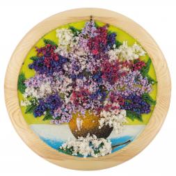 Панно из камня &amp;quot;Сирень в вазе&amp;quot; на тарелке 30х30 см из дерева желтый фон