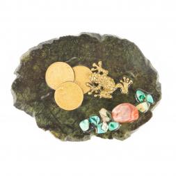 Магнит "Лягушка с монетами" змеевик