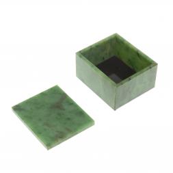 Нефритовая шкатулка 7х6х5 см