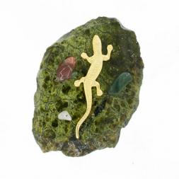 Магнит с ящерицей камень змеевик