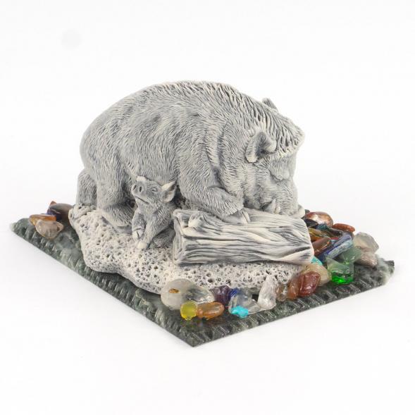 Сувенир &amp;quot;Кабан с поросятами&amp;quot; из мрамолита 119347