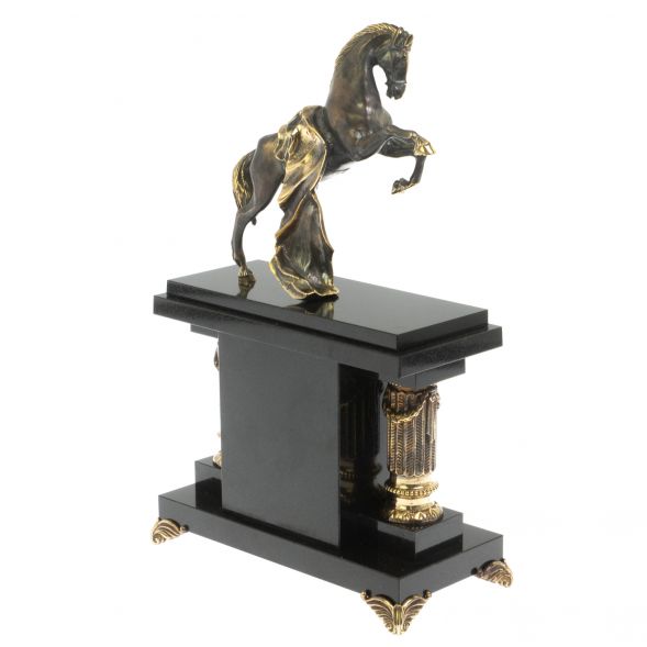 Часы &amp;quot;Конь с попоной&amp;quot; из яшмы 129276