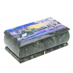 Шкатулка &amp;quot;Домик в зимнем лесу&amp;quot; из шабровского змеевика 18х9х6,5 см